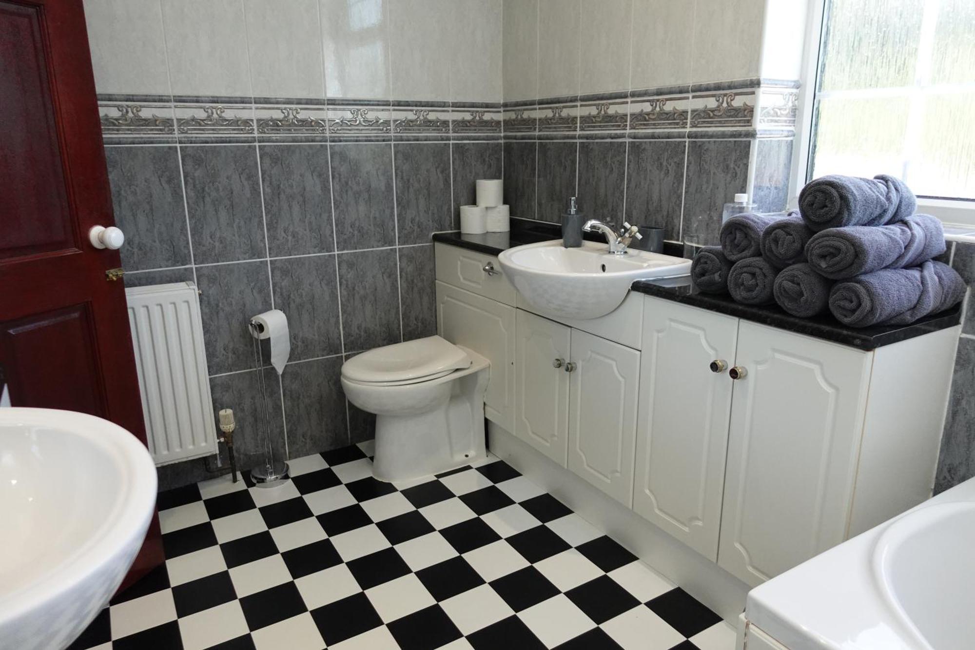 Huge 9 Bed Property Sleeps 17, Near Nec, City Centre, Hs2 Birmingham Eksteriør bilde